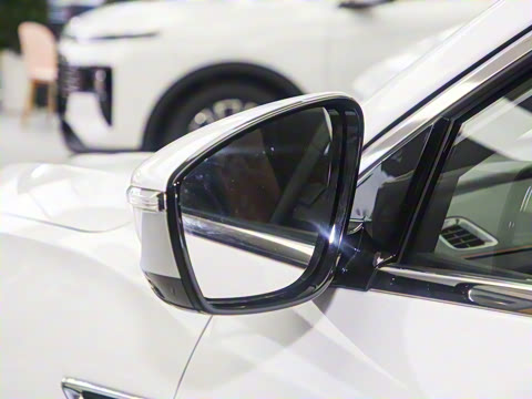 2025款 冠军版 1.5T DCT冠军PRO 5座 2025款 冠军版 1.5T DCT冠军PRO 5座