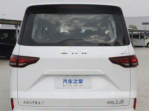 2023款 2.0L CNG长轴创富版 7座 2023款 2.0L CNG长轴创富版 7座