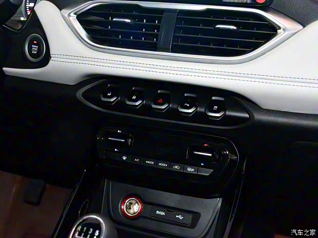 上汽通用五菱 宝骏530 2018款 1.5T 手动尊贵型