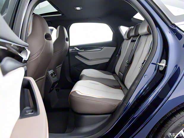 比亞迪 秦PLUS 2023款 冠軍版 DM-i 120KM 旗艦型