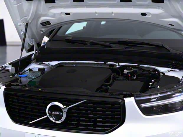 沃爾沃(進口) 沃爾沃XC40 2018款 基本型 沃爾沃(進口) 沃爾沃XC40 2018款 基本型