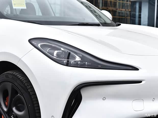 智己汽车 智己LS6 2023款 Max 超强性能版 智己汽车 智己LS6 2023款 Max 超强性能版