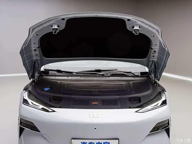 吉利汽车 银河E8 2023款 基本型