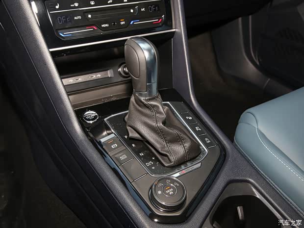 上汽大众 途岳 2023款 330TSI 四驱月尊版 上汽大众 途岳 2023款 330TSI 四驱月尊版