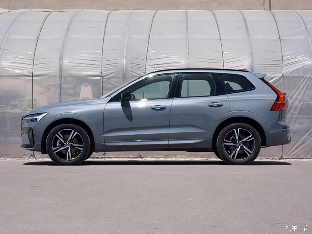 沃尔沃亚太 沃尔沃XC60 2022款 B5 四驱智远运动版