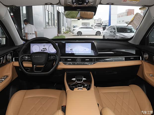 奇瑞汽車(chē) 瑞虎8 PRO 2023款 冠軍版 390T 兩驅(qū)巔峰版 7座