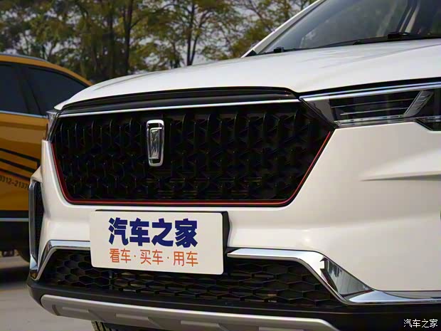 一汽奔腾 奔腾T33 2021款 1.2T 手动基本型