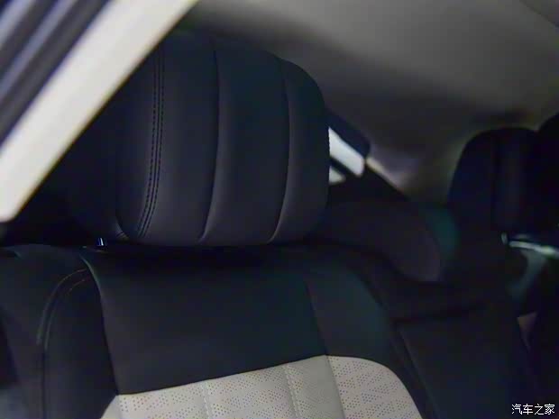 奇瑞捷豹路虎 攬勝極光 2021款 極光L 249PS 首發(fā)版 R-Dynamic S