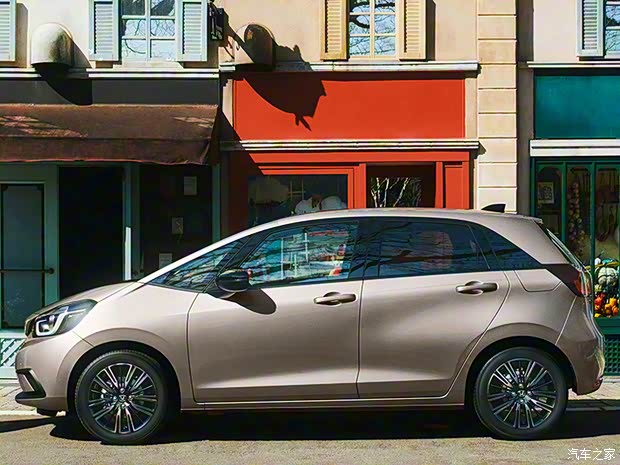 本田(進(jìn)口) 飛度(進(jìn)口) 2021款 e:HEV Maison 20周年特別式樣