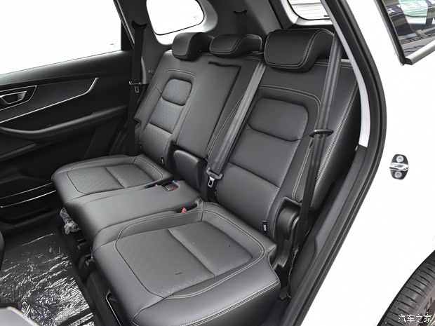 奇瑞汽车 瑞虎8 2022款 1.5TCI 自动尊崇版 7座