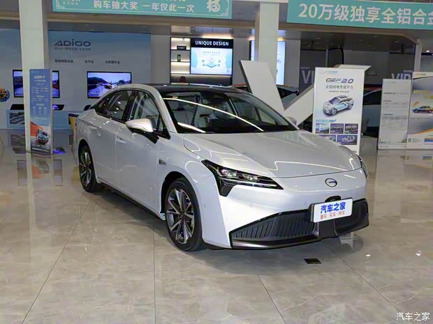 广汽埃安 AION S 2021款 Plus 基本型