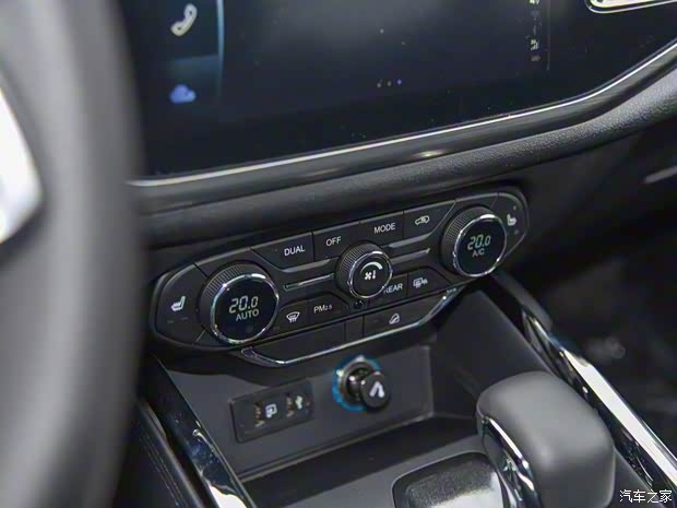 奇瑞汽车 瑞虎8 2018款 1.5T 自动旗舰型