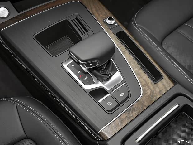 一汽-大众奥迪 奥迪Q5L 2021款 40 TFSI 豪华致雅型