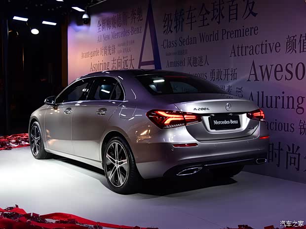 北京奔驰 奔驰A级 2018款 A 200 L