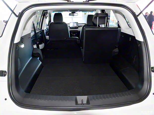 上汽通用五菱 宝骏530 2018款 1.5T 手动尊贵型