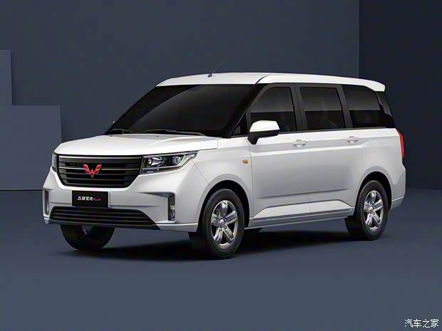 上汽通用五菱 五菱宏光 2019款 PLUS 基本型 上汽通用五菱 五菱宏光 2019款 PLUS 基本型