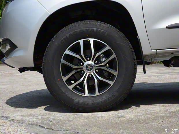 大運(yùn)汽車 大運(yùn)皮卡 2020款 2.4T汽油兩驅(qū)手動尊享型標(biāo)軸4K22D4T