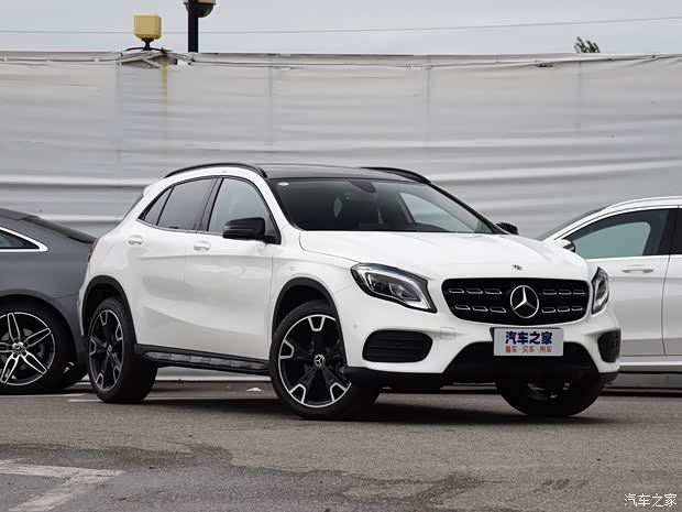 北京奔驰 奔驰GLA 2019款 GLA 220 4MATIC 运动型