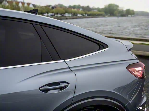 奧迪(進(jìn)口) 奧迪Q4新能源(進(jìn)口) 2021款 Sportback 50 e-tron quattro S line Edition One