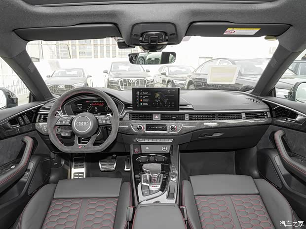 Audi Sport 奧迪RS 5 2023款 RS 5 2.9T Sportback 黑曜版