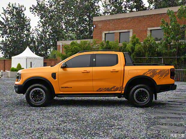 江铃福特 Ranger 2023款 1st Edition 汽油 江铃福特 Ranger 2023款 1st Edition 汽油