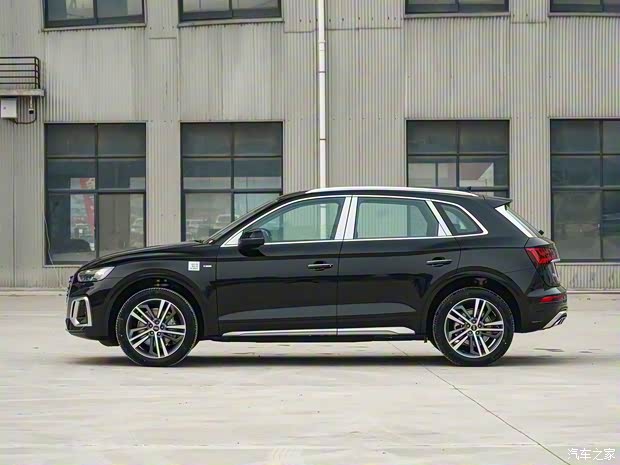 一汽奧迪 奧迪Q5L 2023款 40T 時(shí)尚動(dòng)感型