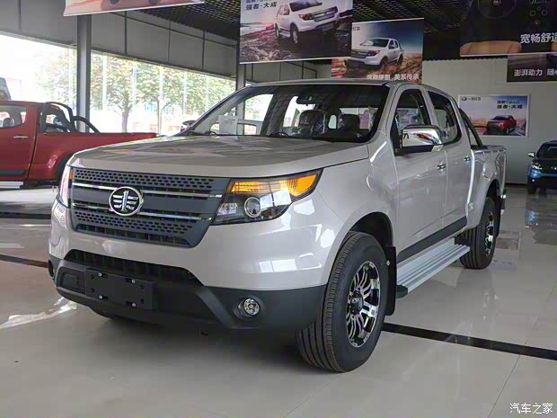 一汽红塔 蓝舰T340 2018款 2.5T四驱豪华长轴JE4D25E 一汽红塔 蓝舰T340 2018款 2.5T四驱豪华长轴JE4D25E