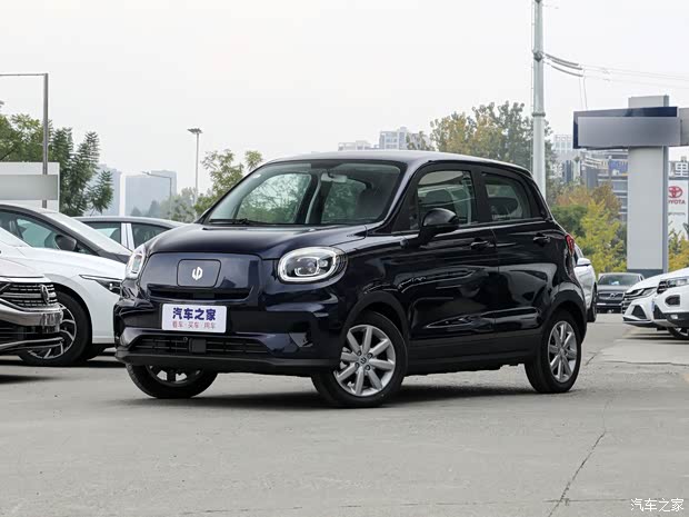 零跑汽车 零跑T03 2023款 403智享版 零跑汽车 零跑T03 2023款 403智享版