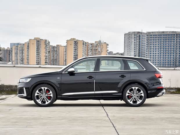 奥迪(进口) 奥迪Q7 2022款 55 TFSI quattro S line尊贵型 奥迪(进口) 奥迪Q7 2022款 55 TFSI quattro S line尊贵型
