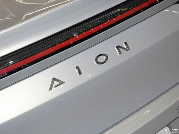广汽埃安 AION S 2021款 Plus 基本型