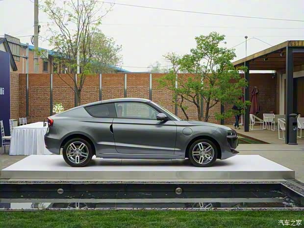 零跑汽车 LP-S01 2018款 基本型