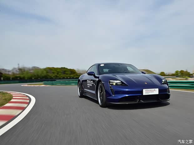保时捷 Taycan 2019款 Taycan Turbo S