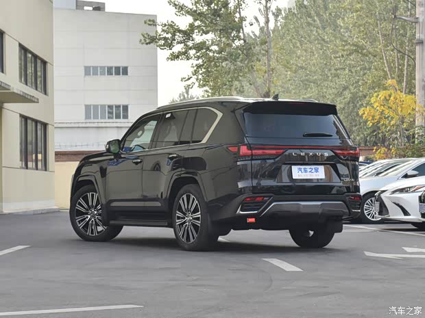 雷克萨斯 雷克萨斯LX 2024款 600 北美版