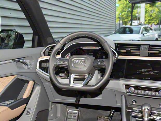 一汽奧迪 奧迪Q3 2024款 45 TFSI quattro 時尚動感型