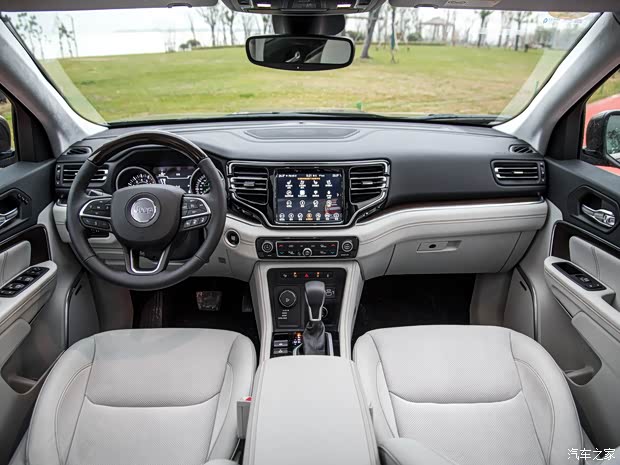 广汽菲克Jeep 大指挥官 2018款 2.0T 基本型 广汽菲克Jeep 大指挥官 2018款 2.0T 基本型