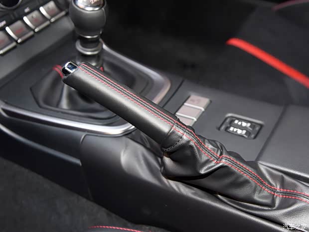 斯巴魯 斯巴魯BRZ 2022款 2.4L 手動(dòng)版