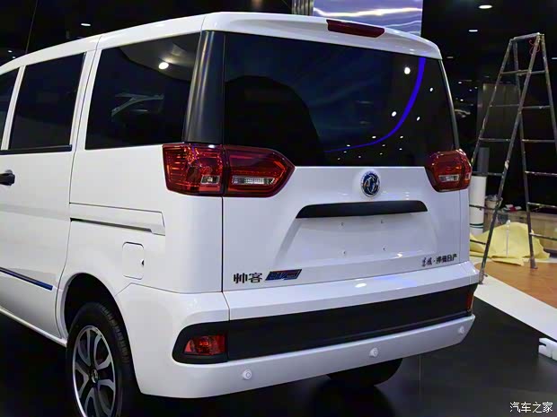 鄭州日產(chǎn) 帥客新能源 2018款 純電動(dòng)乘用車