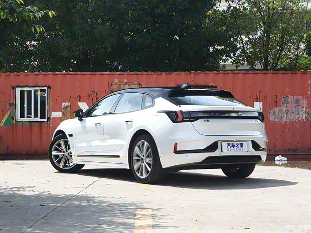 极氪 ZEEKR 001 2021款 长续航双电机 WE版 极氪 ZEEKR 001 2021款 长续航双电机 WE版