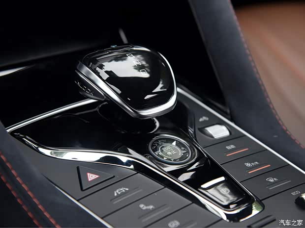 比亚迪 宋PLUS 2020款 1.5T 自动旗舰PLUS