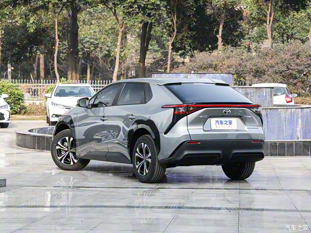 一汽豐田 一汽豐田bZ4X 2022款 兩驅(qū)長續(xù)航JOY版 一汽豐田 一汽豐田bZ4X 2022款 兩驅(qū)長續(xù)航JOY版