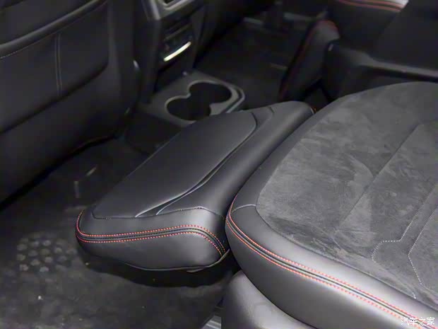 长安福特 锐界 2023款 锐界L 2.0T EcoBoost E-混动四驱七座 STLine 长安福特 锐界 2023款 锐界L 2.0T EcoBoost E-混动四驱七座 STLine