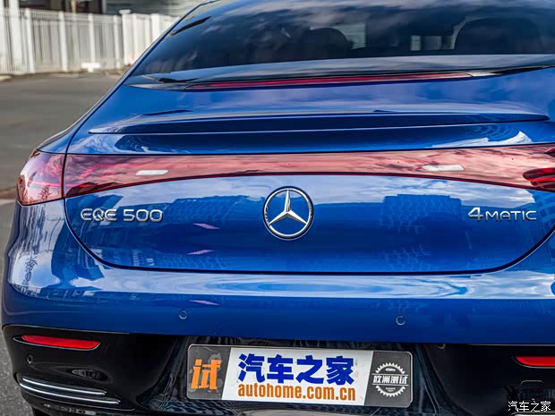 梅賽德斯-EQ 奔馳EQE(海外) 2022款 500 4MATIC AMG Line
