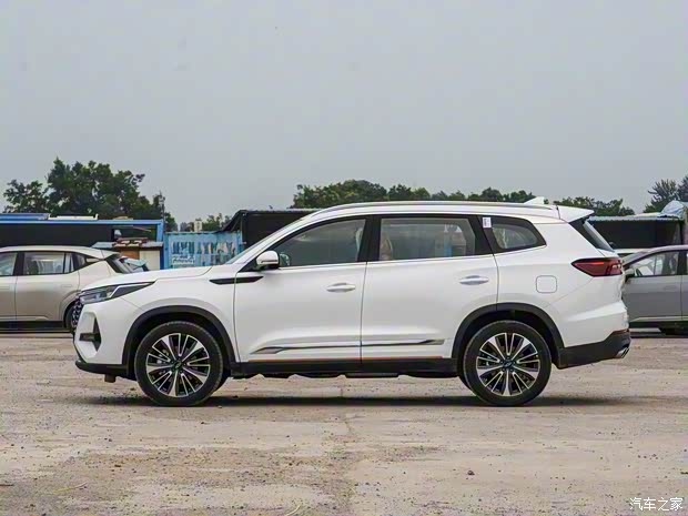 奇瑞汽車 瑞虎8 PRO 2023款 冠軍版 390T 兩驅(qū)巔峰版 5座