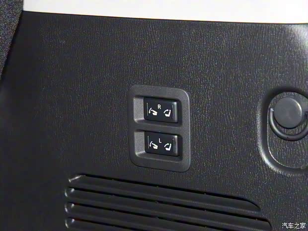 日產(chǎn)(進口) 途樂 2023款 ARMADA 5.6L 無敵艦隊旗艦版