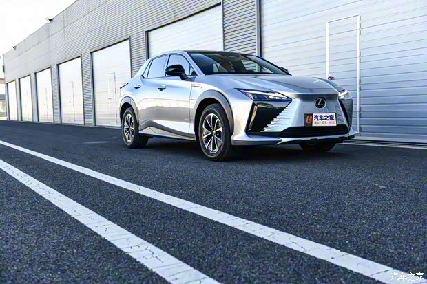 雷克薩斯 雷克薩斯RZ 2023款 450e 高配型 雷克薩斯 雷克薩斯RZ 2023款 450e 高配型