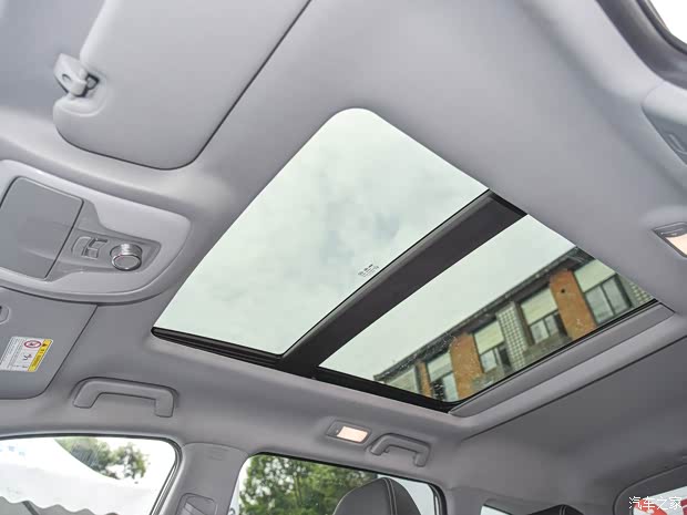 奇瑞汽车 瑞虎8 2018款 1.5T 自动旗舰型