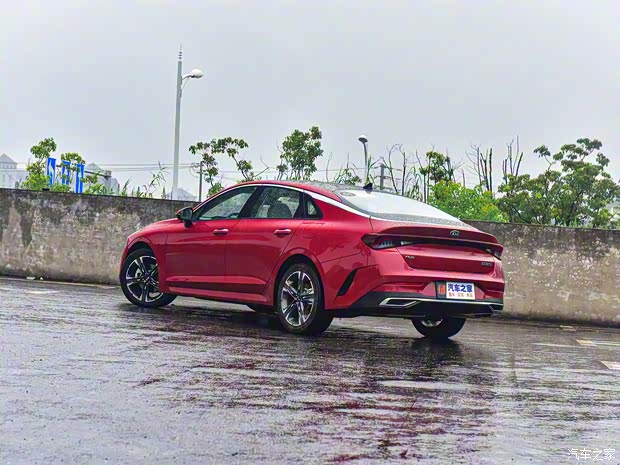 东风悦达起亚 K5凯酷 2020款 270T CVVD 豪华版 东风悦达起亚 K5凯酷 2020款 270T CVVD 豪华版