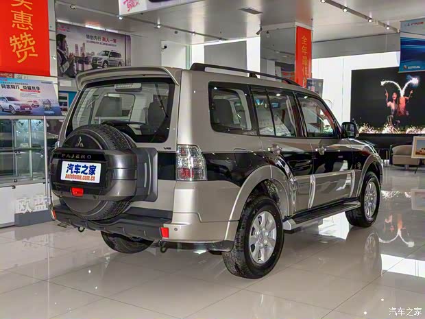 三菱(进口) 帕杰罗(进口) 2018款 3.0L 自动舒适版 三菱(进口) 帕杰罗(进口) 2018款 3.0L 自动舒适版