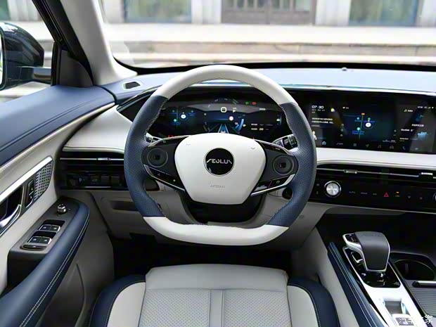 东风乘用车 皓极 2022款 1.5T MHD 500T 马赫双擎版 东风乘用车 皓极 2022款 1.5T MHD 500T 马赫双擎版