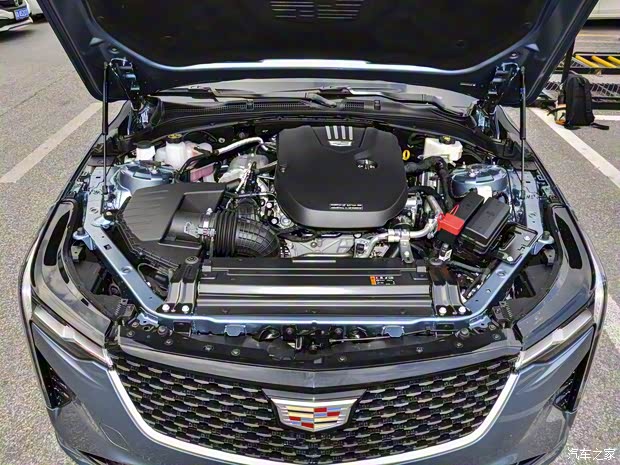 上汽通用凱迪拉克 凱迪拉克CT4 2023款 25T 風(fēng)尚型